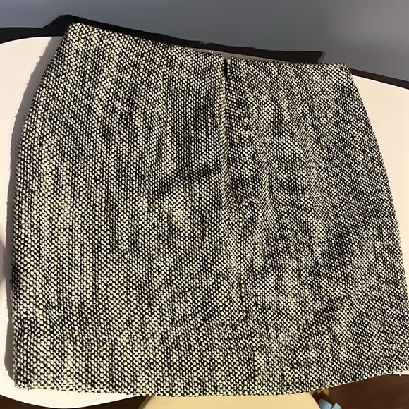 BCBG skirt - Picture 2 of 3